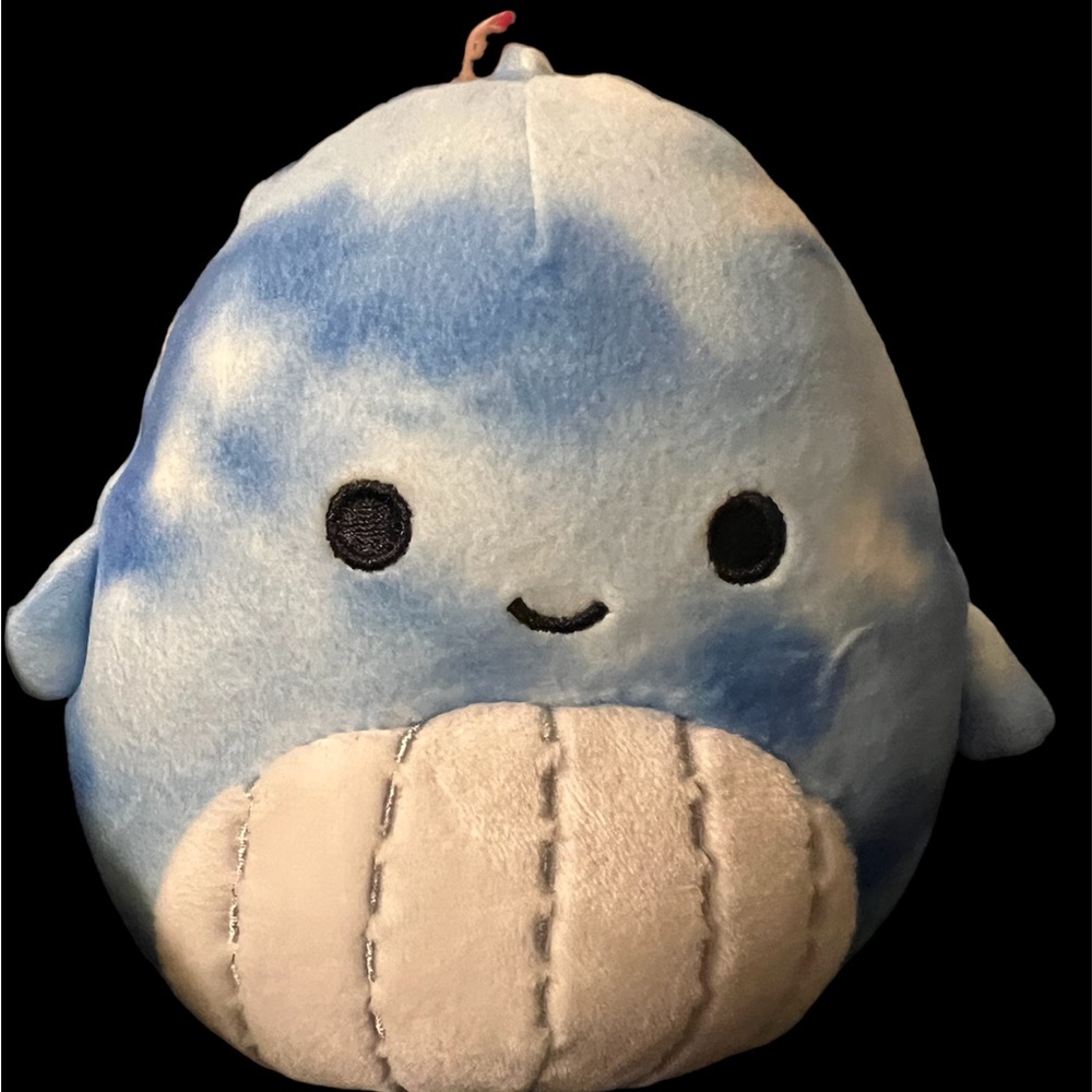 Squishmallows Luther the shark‎ 5”